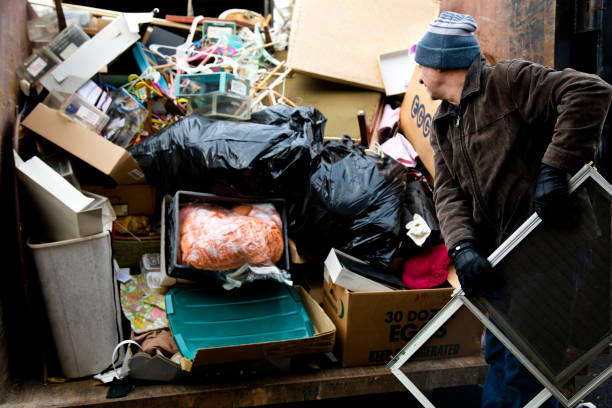 Best Garage Cleanout  in Curtice, OH